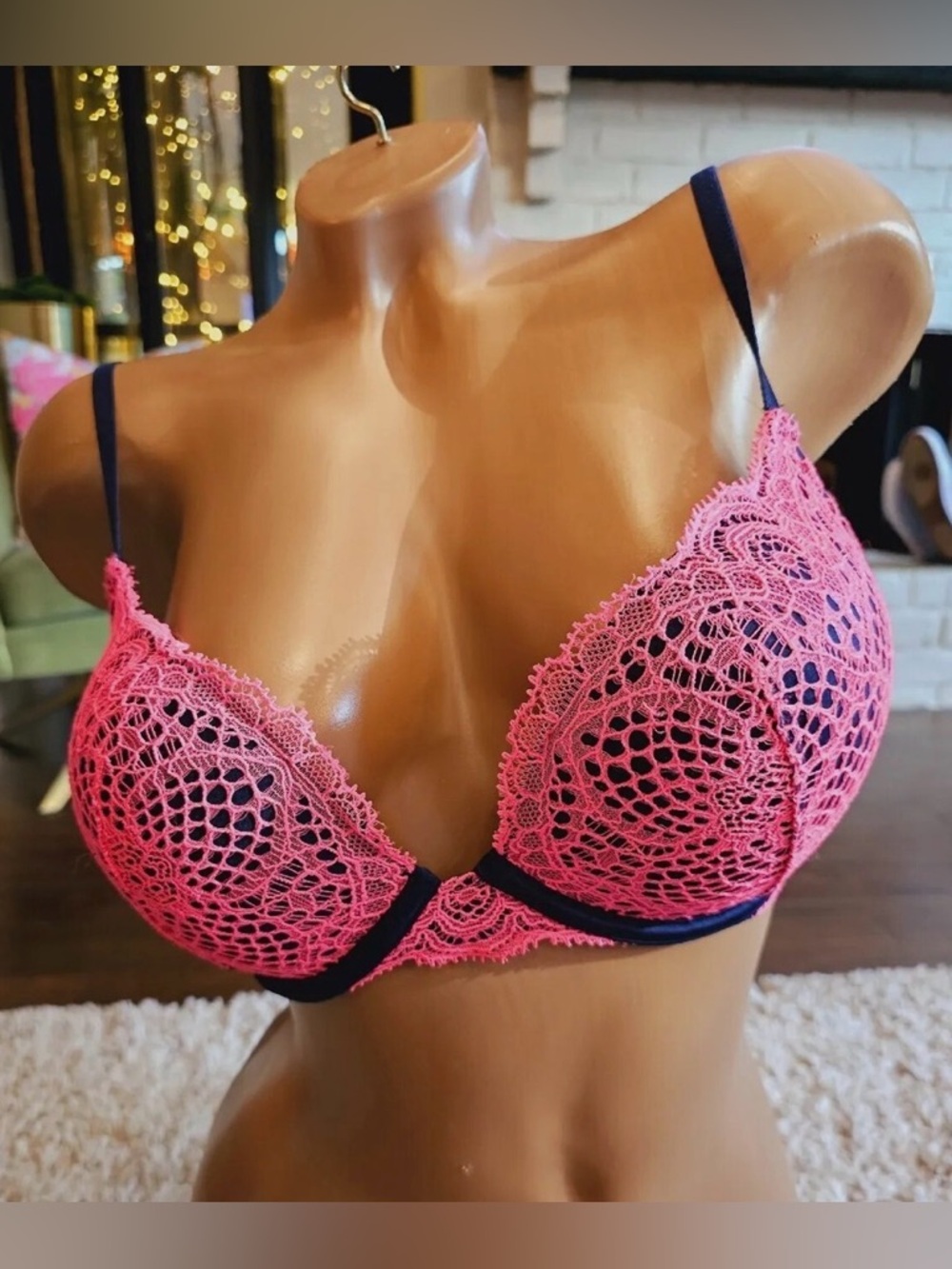 Victoria's Secret Bombshell plunge push up bra in hot pink lace with navy blue